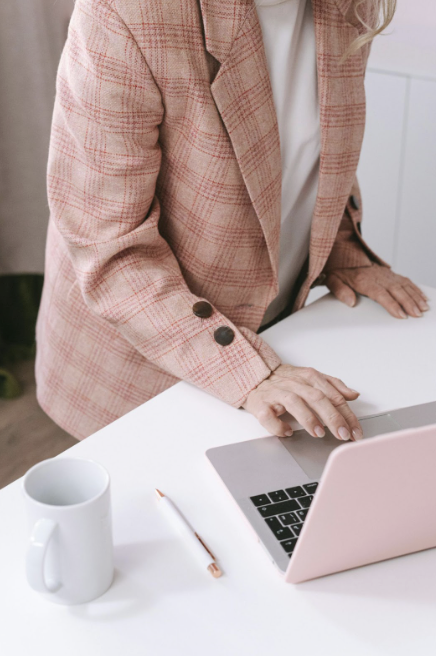 These tips for a new real estate agent will help you skip the guesswork and build real momentum in your first year.